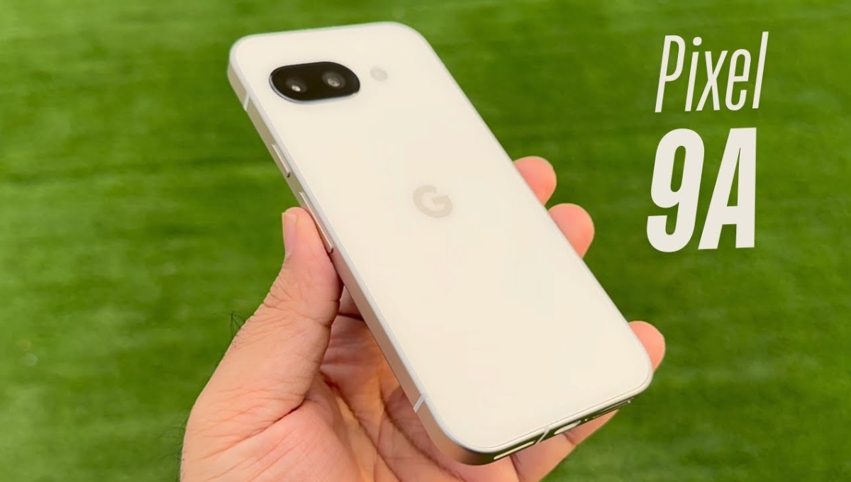 Google Pixel 9a स्मार्टफोन का फ्रंट और बैक व्यू, 13MP सेल्फी कैमरा और डुअल रियर कैमरा के साथ